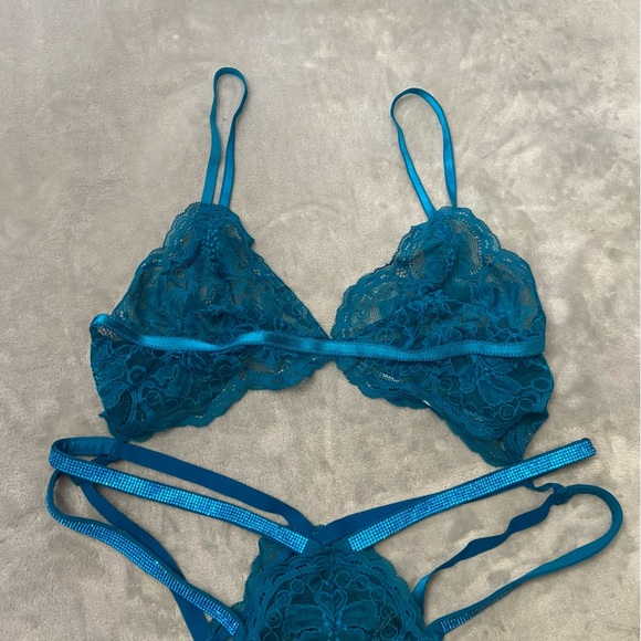 New! Victoria’s Secret Very Sexy Blue Lace Triangle Shine Strap Teddy 4302 - Picture 5 of 10